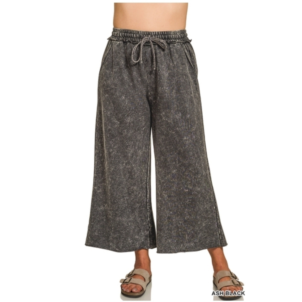 Z10 A-BLK Zenana Washed French Terry Flare Pants Plus Sizes